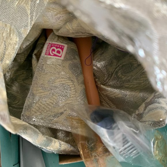 Barbie Winter Velvet Special Edition (Mattel 15571, 1995) - NIB - Picture 7 of 11